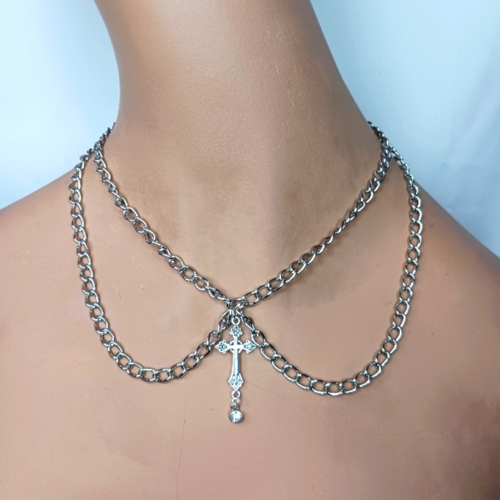 Silver Peter Pan Collar Necklace with Cross & Rhinestone.